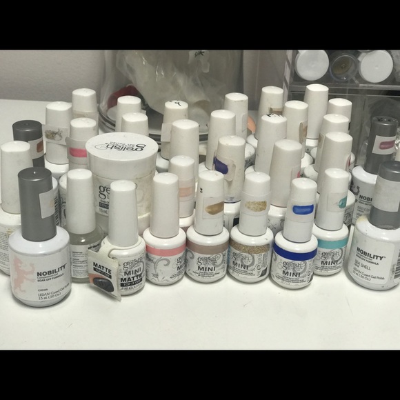 Assorted color gel nail polish bottles - Picture 2 of 4